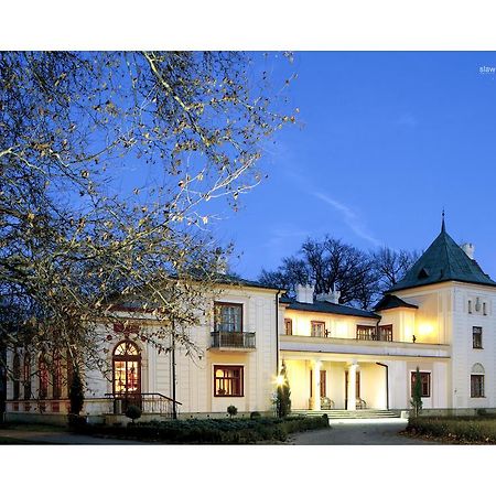 Ostoya Inn & Granary ياشونكا المطعم الصورة