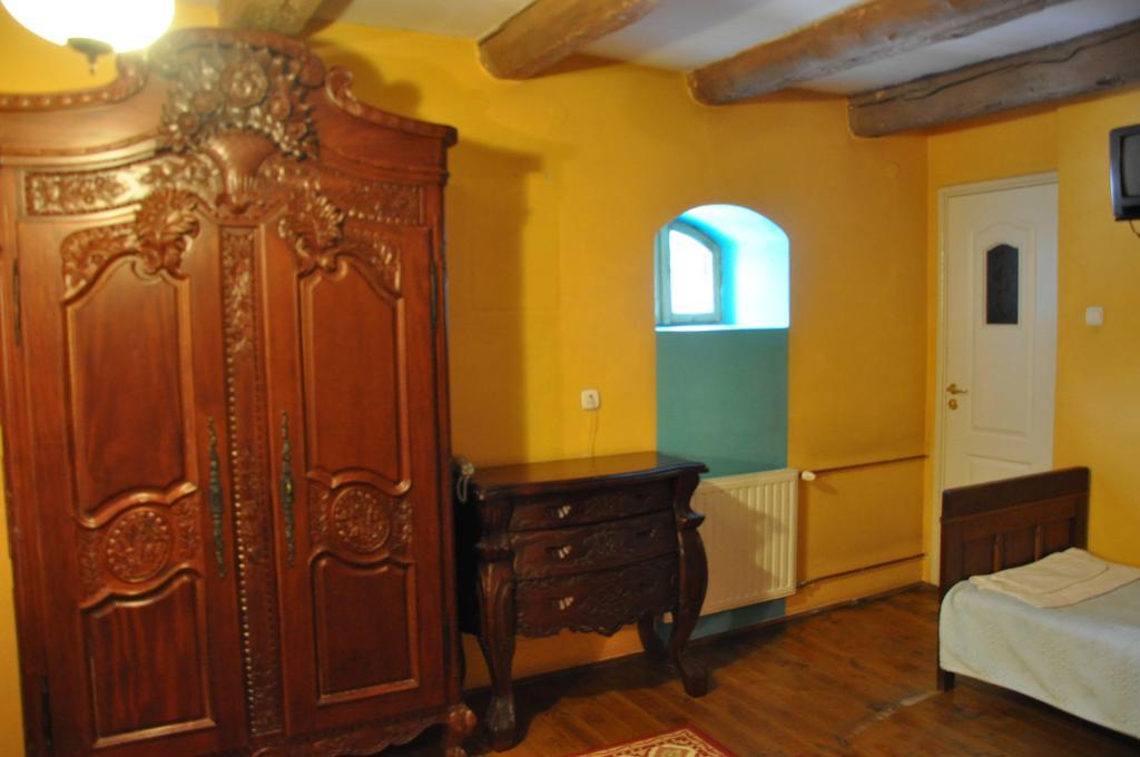 Ostoya Inn & Granary ياشونكا الغرفة الصورة