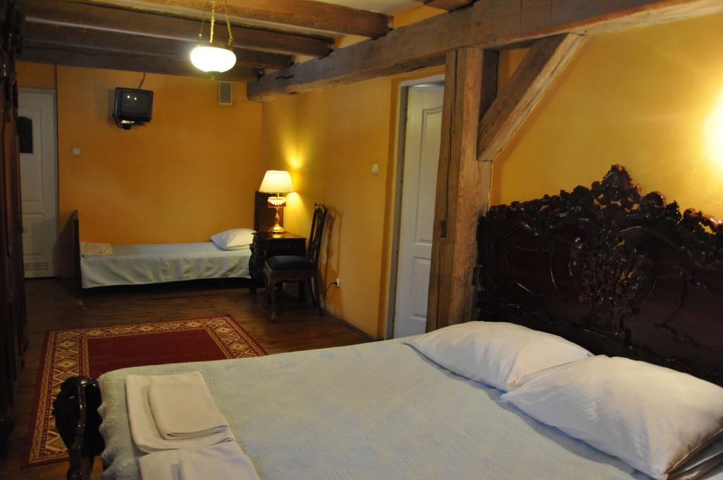 Ostoya Inn & Granary ياشونكا الغرفة الصورة