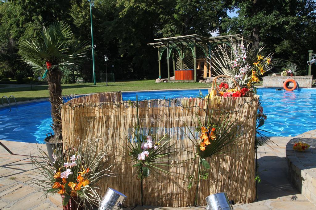 Ostoya Inn & Granary ياشونكا المظهر الخارجي الصورة