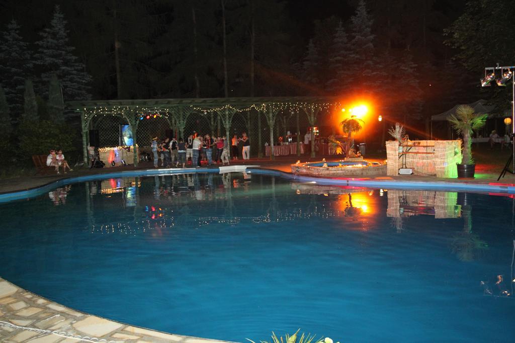 Ostoya Inn & Granary ياشونكا المظهر الخارجي الصورة